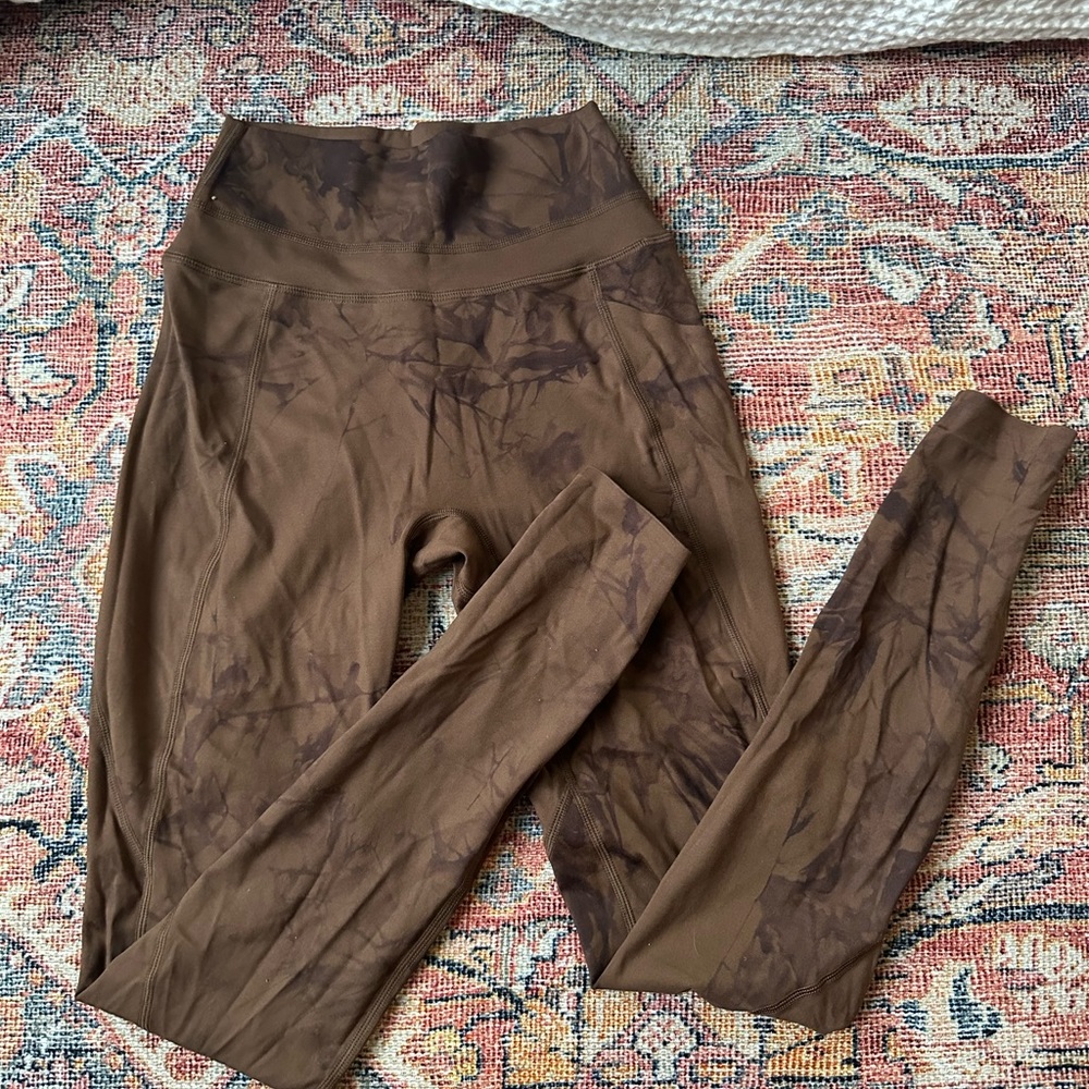 Alphalete surface leggings